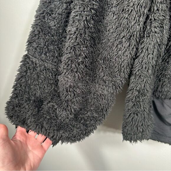 Lululemon Black Warm Restore Sherpa Pullover Sweater Size M/L Cozy Fuzzy Winter - Picture 14 of 16